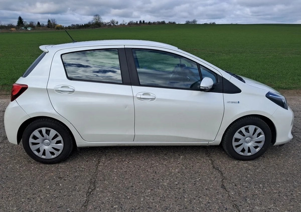 Toyota Yaris cena 42435 przebieg: 149860, rok produkcji 2016 z Góra małe 137